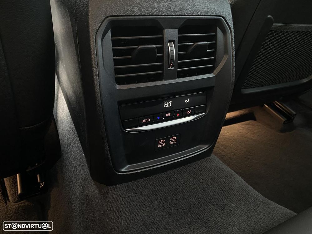 BMW 330 e Pack M Auto - 13