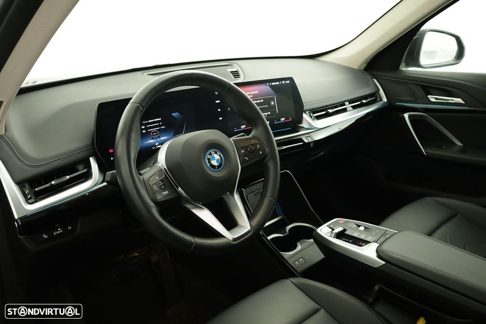 BMW X1 xDrive25e - 8