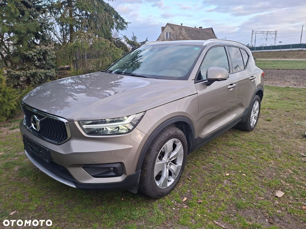 Volvo XC 40 T3 Geartronic Momentum Core - 1