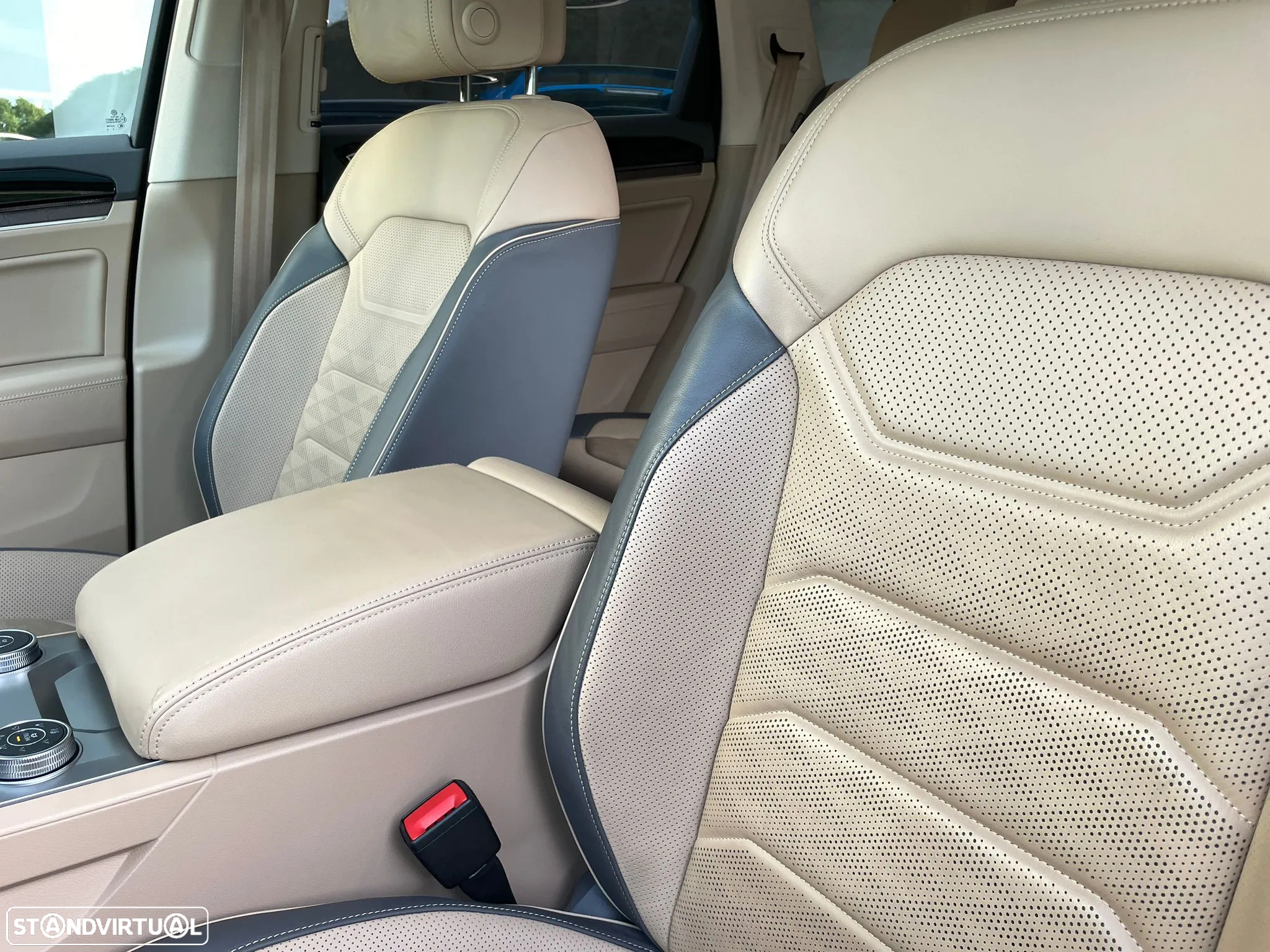 VW Touareg 3.0 TDI V6 Elegance Plus - 19