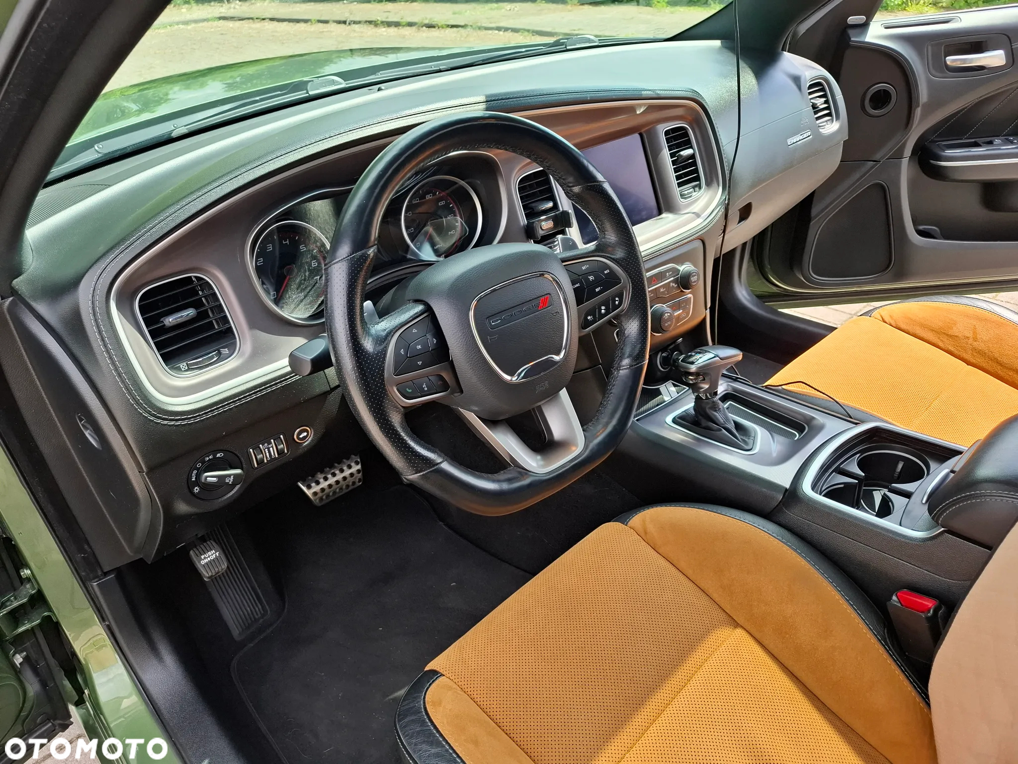 Dodge Charger - 11