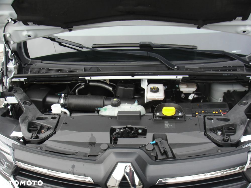 Renault Trafic - 13