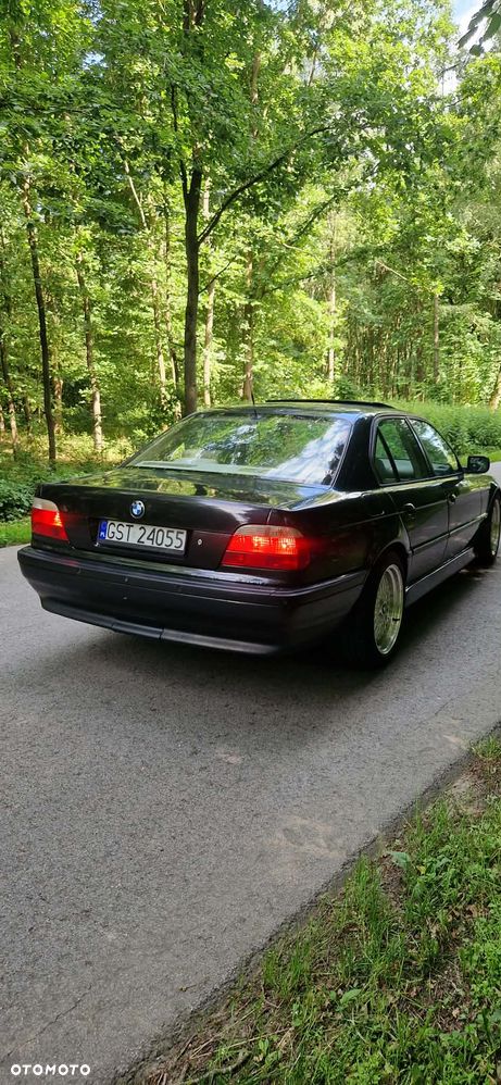 BMW Seria 7 - 8