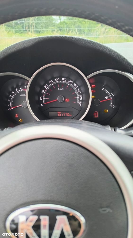 Kia Venga - 6