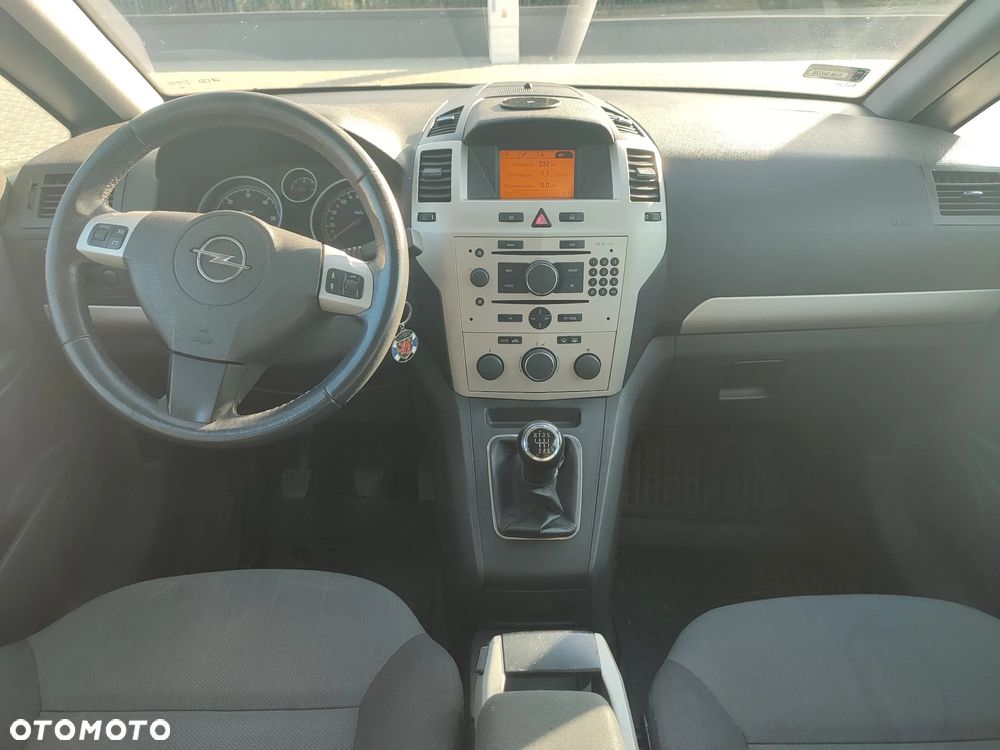 Opel Zafira - 27