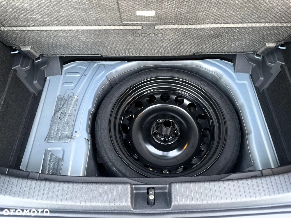 Volkswagen T-Cross 1.0 TSI Life Plus - 32