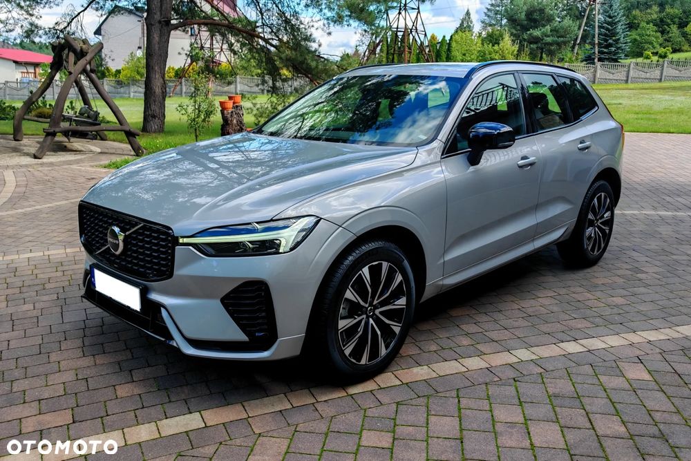 Volvo XC 60 B4 D AWD Plus Dark - 1