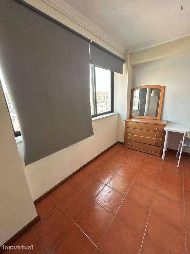 Quarto - localizado em Aveiro - Grande imagem: 5/6