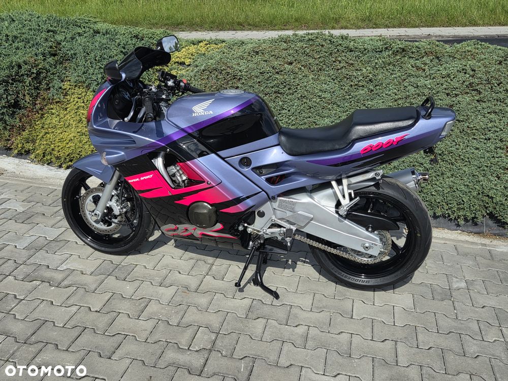 Honda CBR - 24