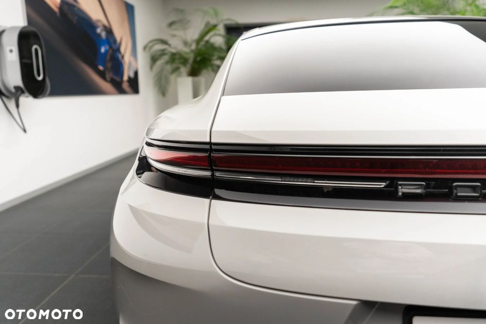 Porsche Panamera - 32