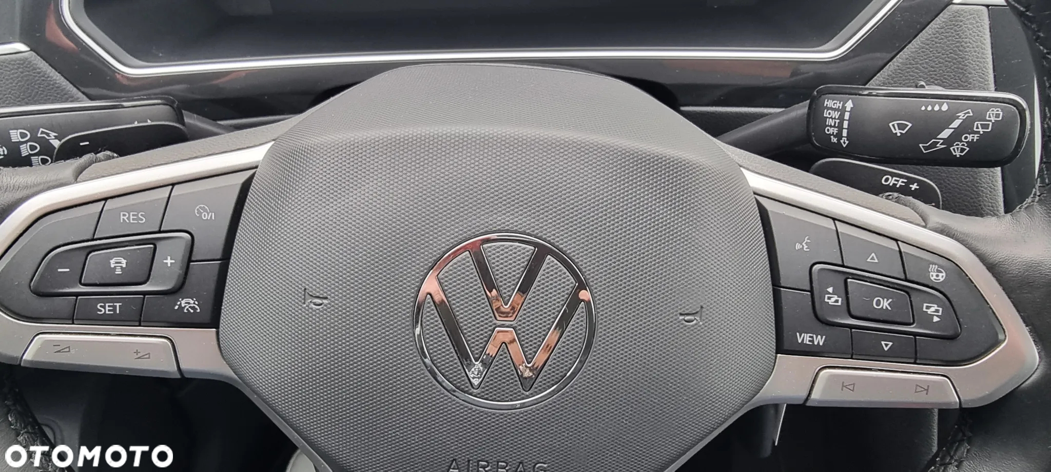 Volkswagen Tiguan 2.0 TDI SCR 4MOTION DSG Elegance - 37