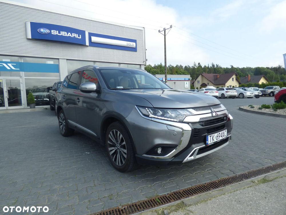 Mitsubishi Outlander - 1