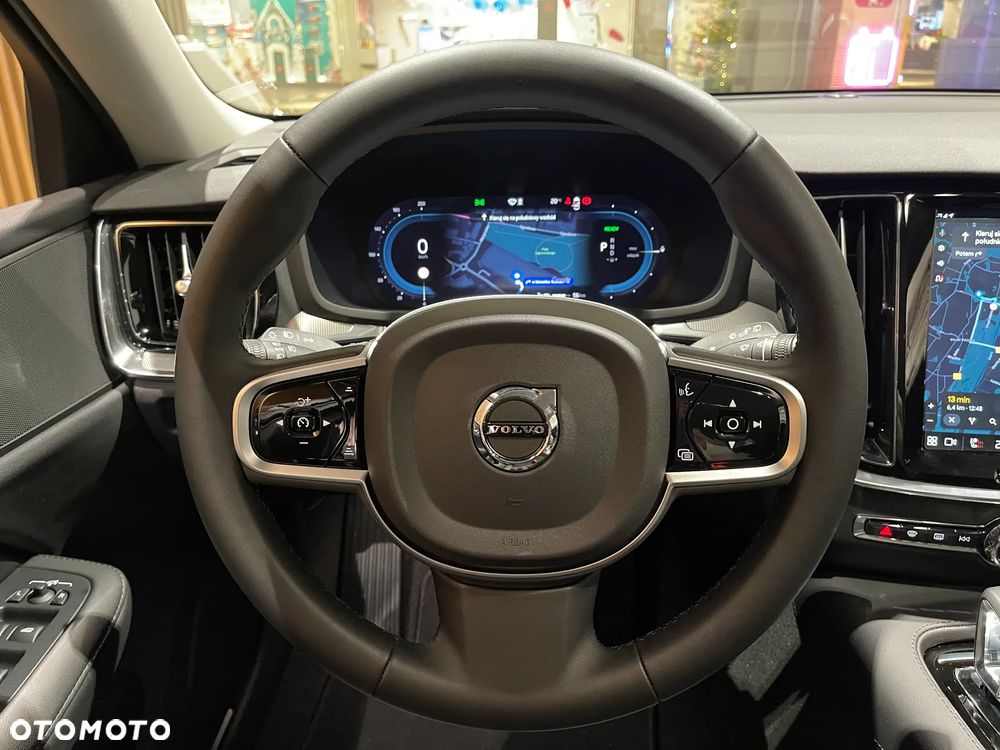Volvo V60 B4 B Plus Dark - 2