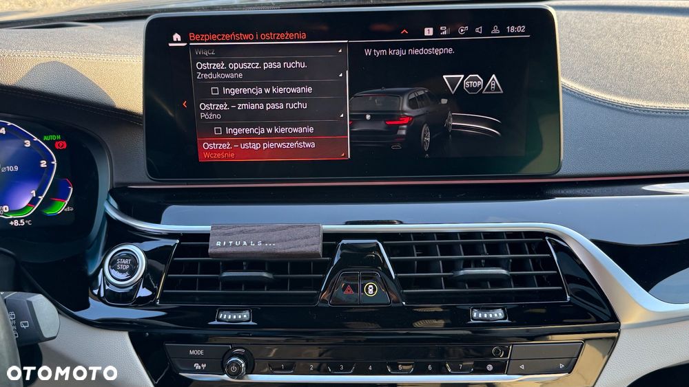 BMW Seria 5 540d xDrive Touring M Sport Edition - 23