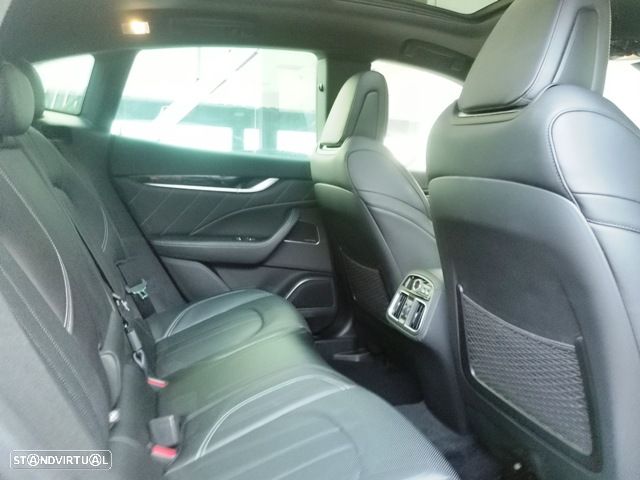 Maserati Levante Q4 GranSport - 13