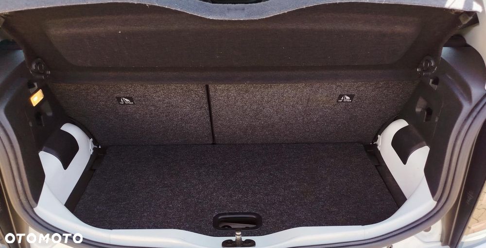 Volkswagen up! 1.0 move - 16