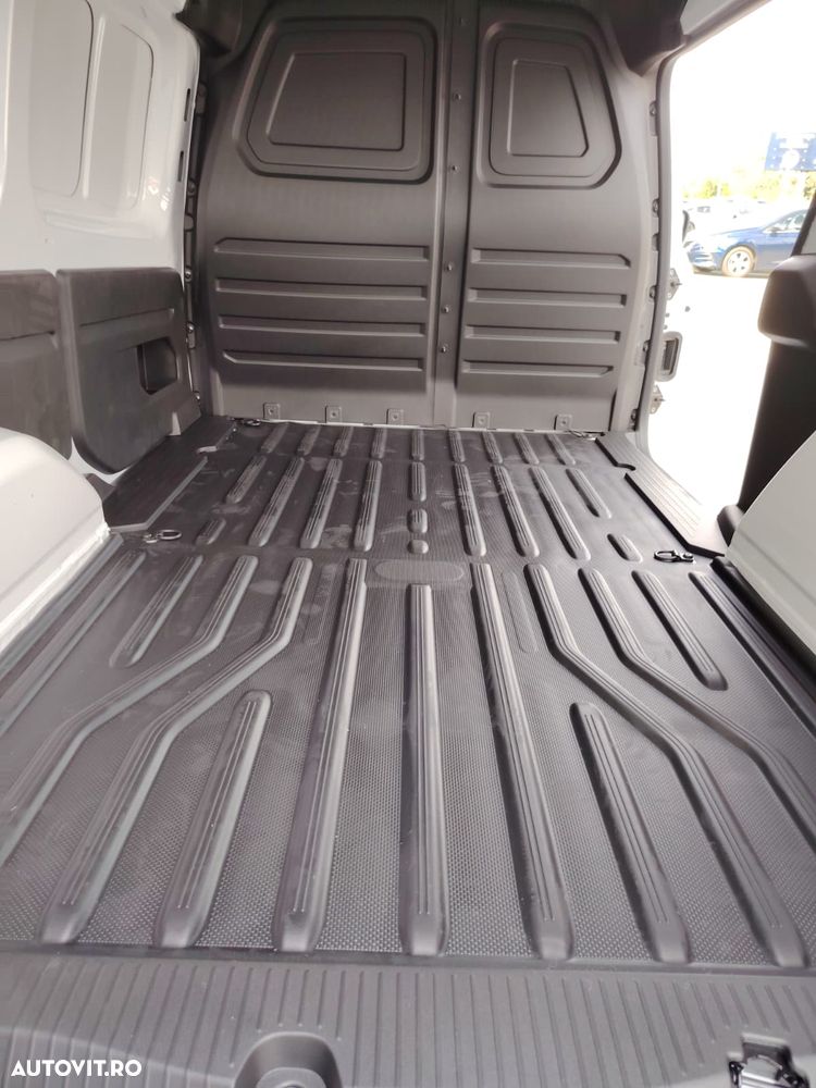 Nissan TOWNSTAR VAN - 11