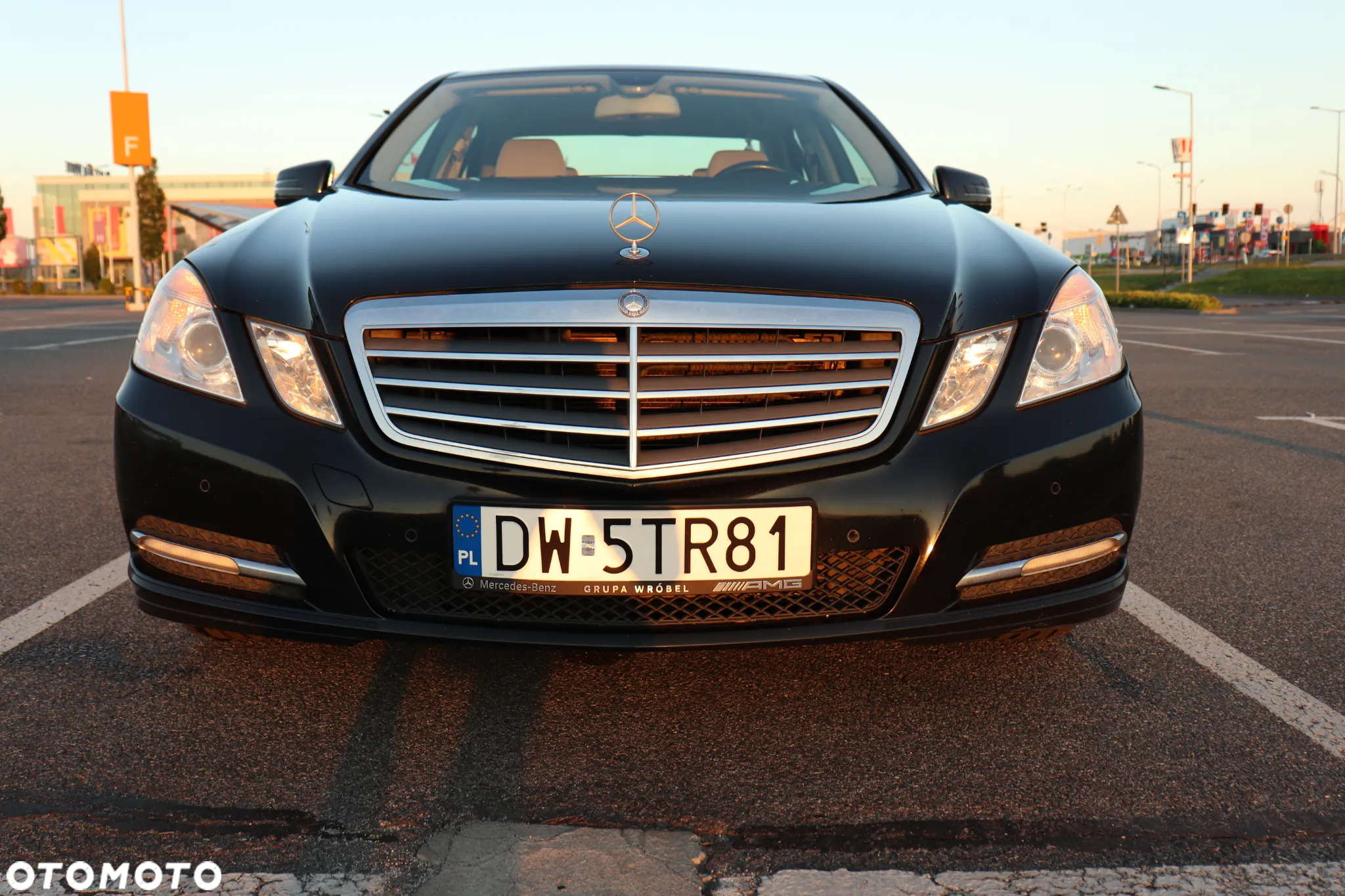 Mercedes-Benz Klasa E 200 CGI BlueEFFICIENCY 7G-TRONIC - 2