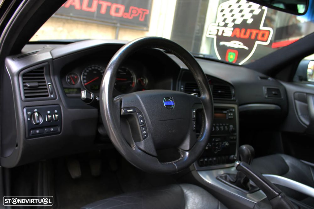 Volvo XC 70 2.4 D5 Nivel 2 - 21