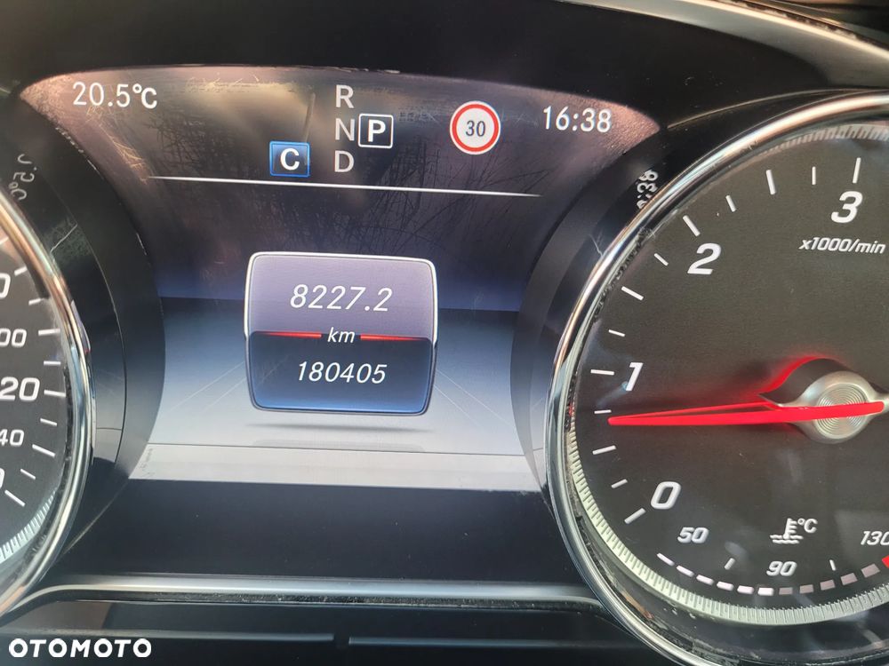 Mercedes-Benz Klasa E 220 d Business Edition 9G-TRONIC - 31