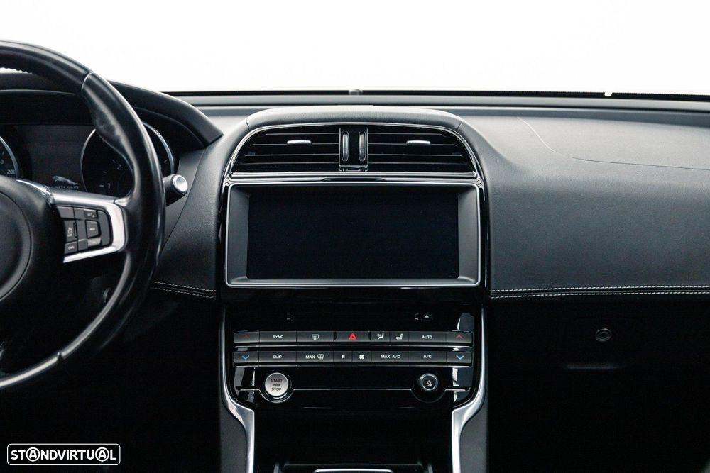 Jaguar XE 2.0 D R-Sport Aut. - 16