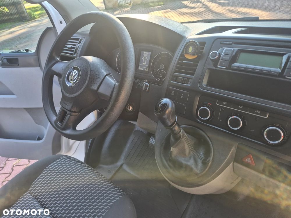 Volkswagen T5 - 20