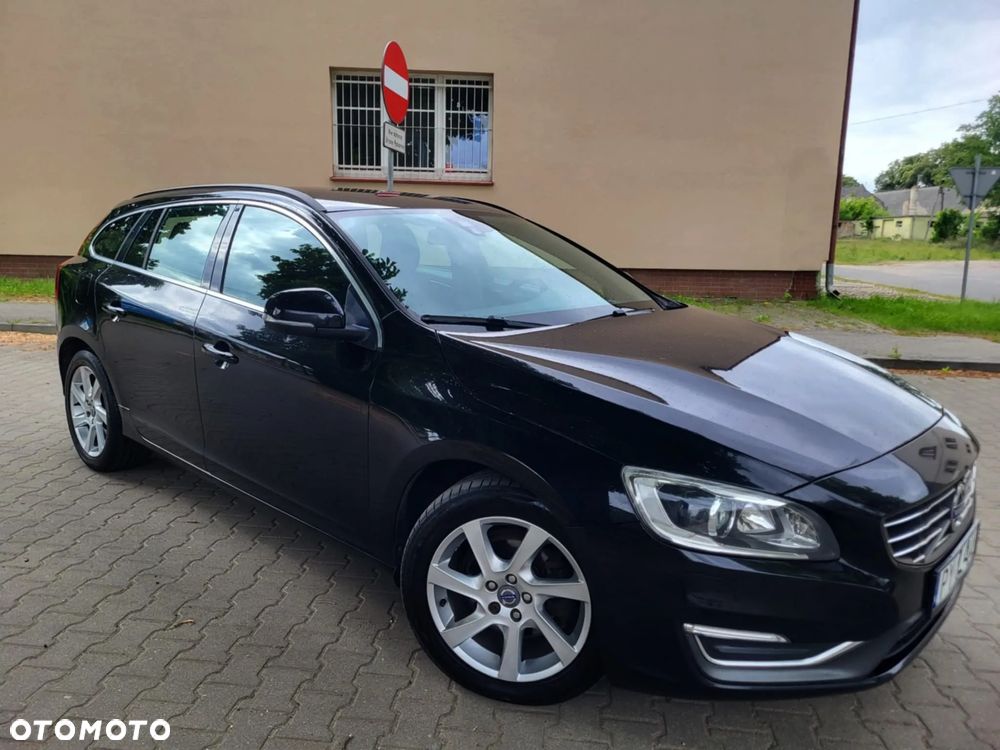 Volvo V60 D4 Drive-E Momentum - 17