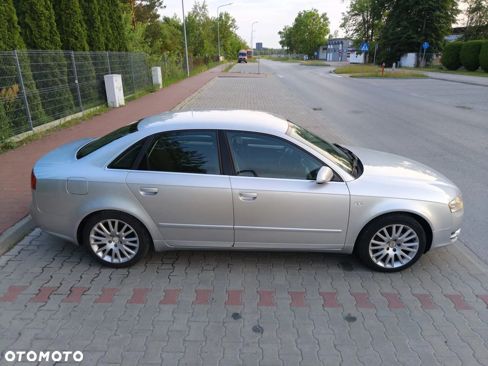 Audi A4 Limousine - 9