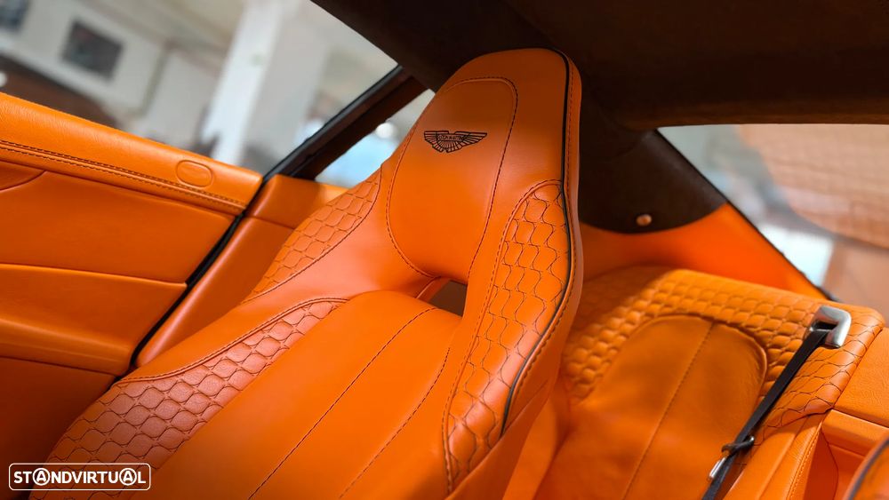 Aston Martin Vanquish Touchtronic 2 - 23