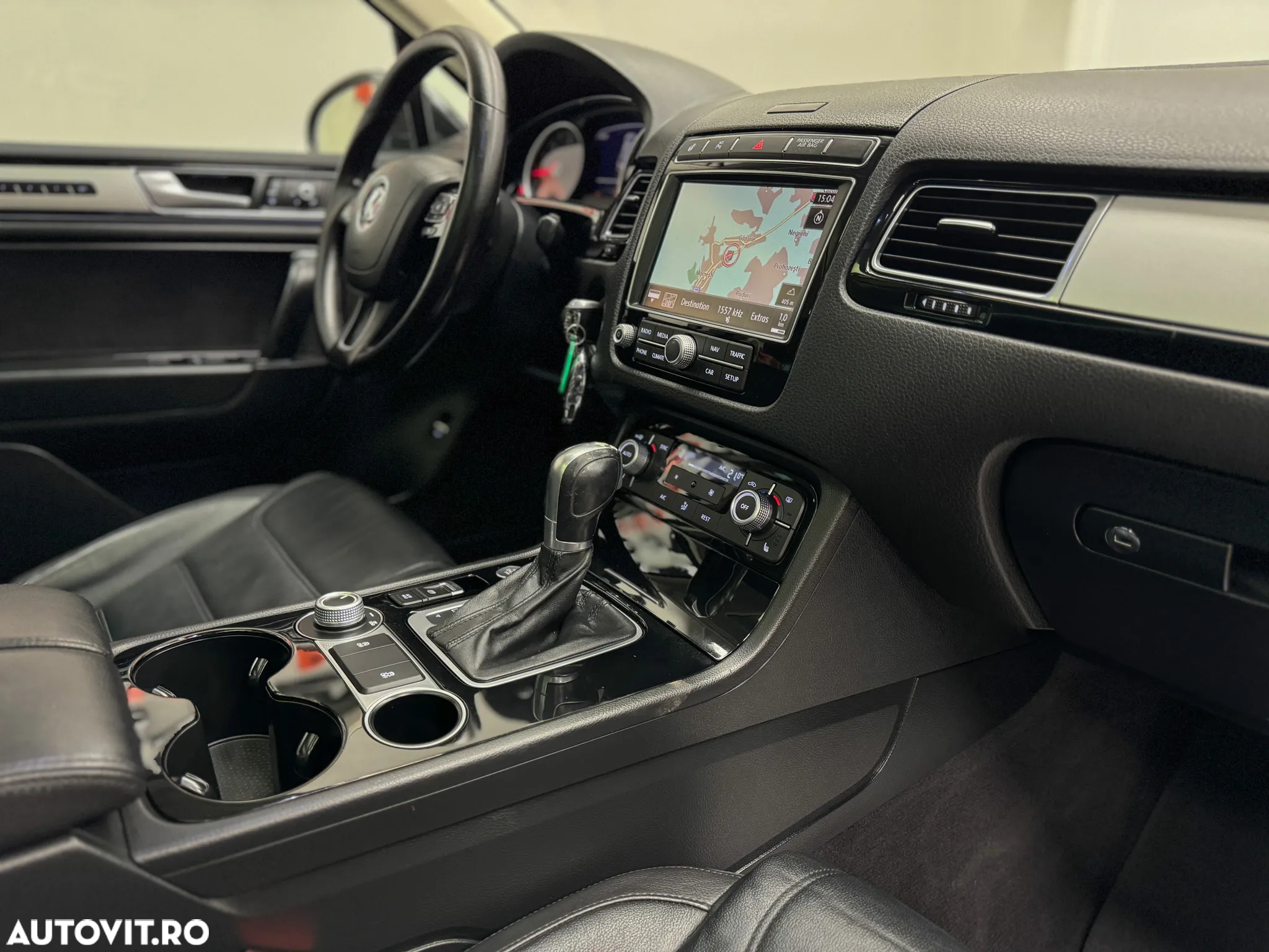 Volkswagen Touareg V6 TDI BMT Supreme Plus - 17