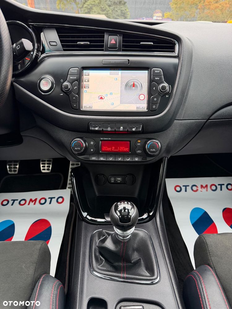 Kia Ceed 1.6 T-GDI GT - 19