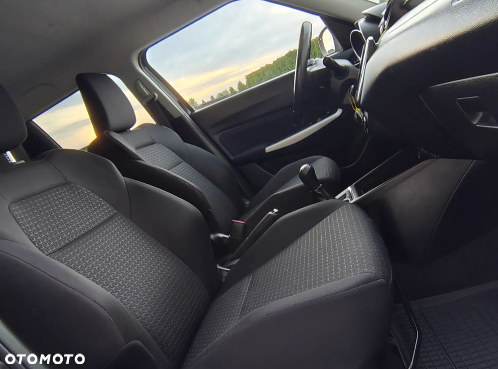 Suzuki Swift 1.2 Dualjet Allgrip Comfort - 36