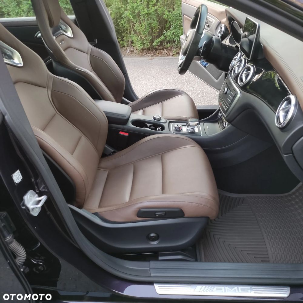 Mercedes-Benz CLA AMG 45 4-Matic - 17
