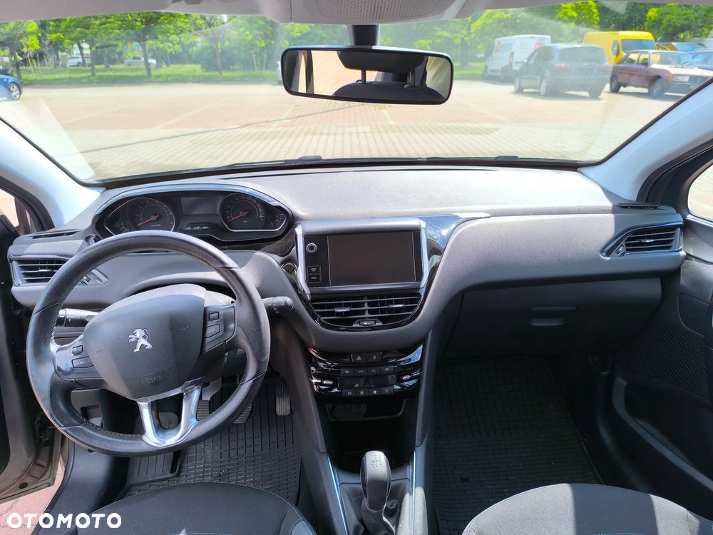 Peugeot 208 1.2 VTi Allure - 6