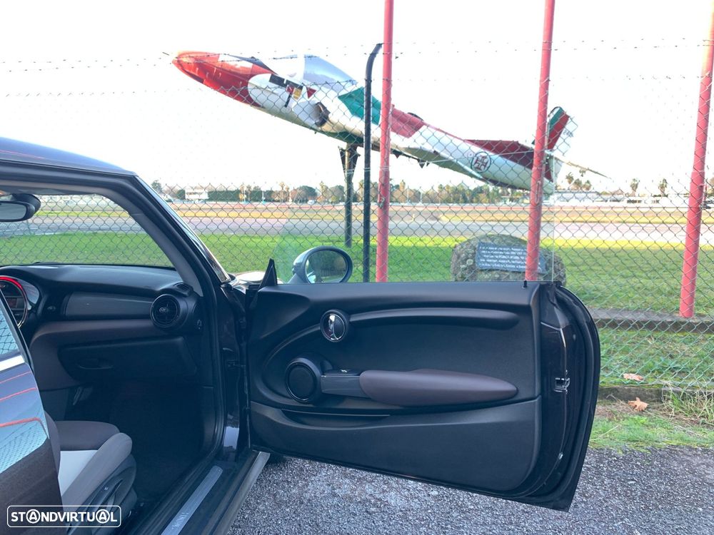 MINI 3 Portas One D - 46