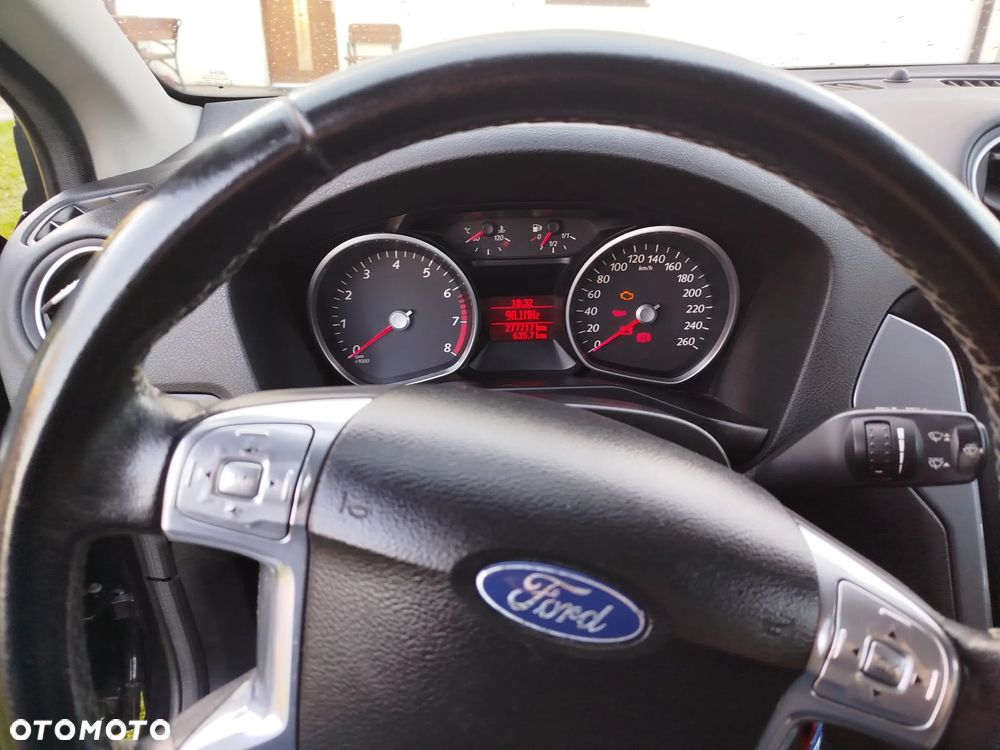 Ford Mondeo - 26