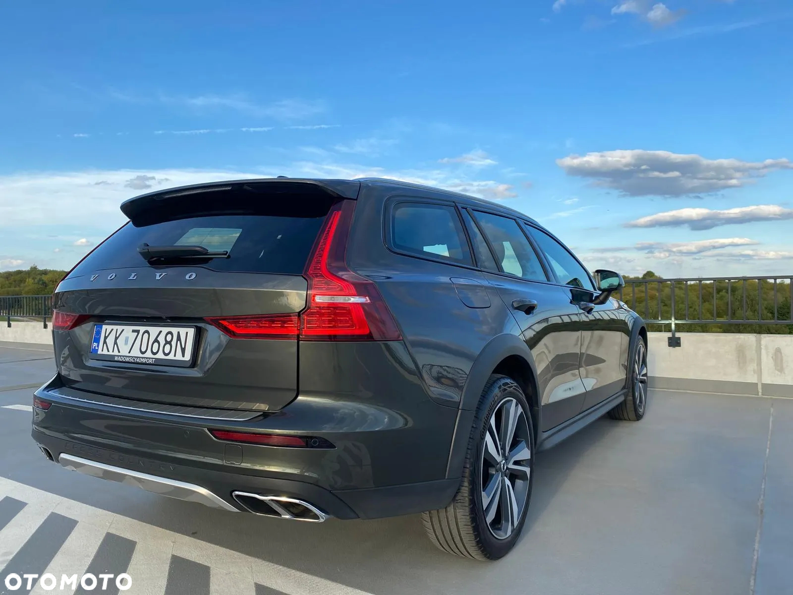 Volvo V60 Cross Country B4 D AWD Ultimate - 5