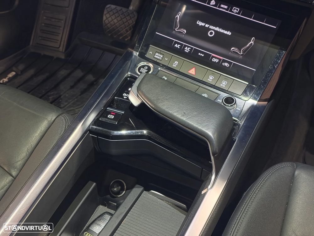 Audi e-tron 55 quattro - 28