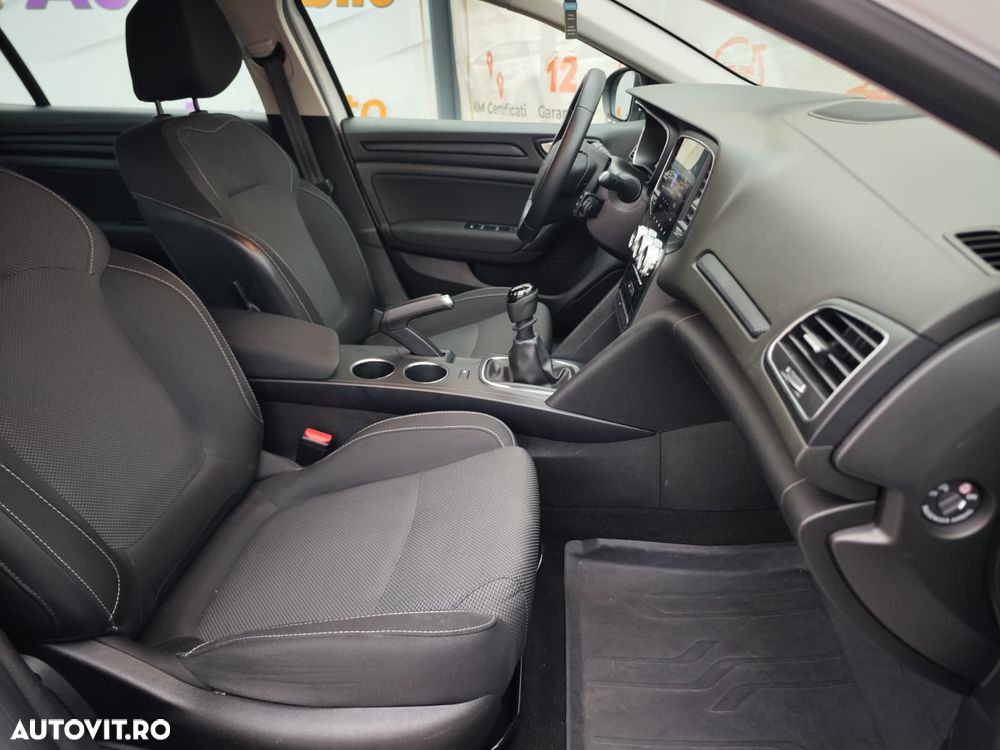 Renault Megane BLUE dCi 115 INTENS - 11