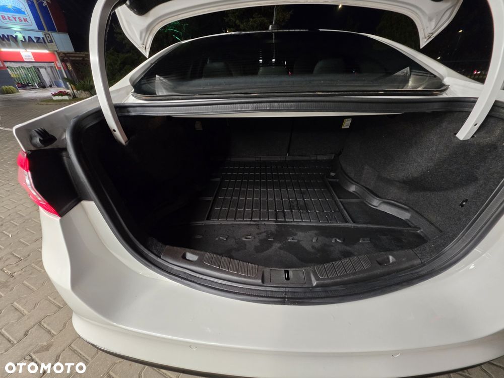 Ford Fusion 2.0 EcoBoost Titanium - 12