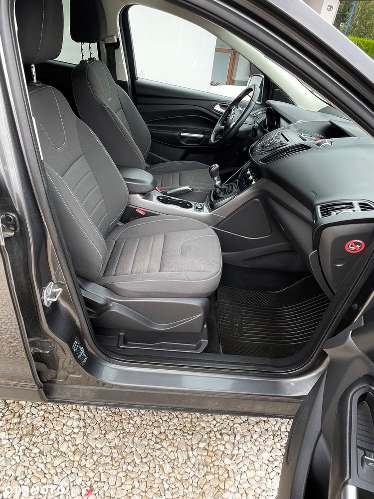 Ford Kuga - 32