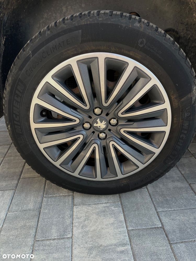 Peugeot 2008 e-HDi FAP 92 STOP & START Allure - 23