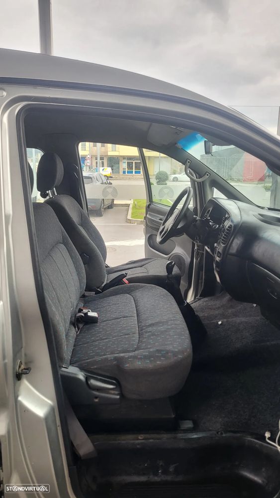 Hyundai H-1 Starex - 8