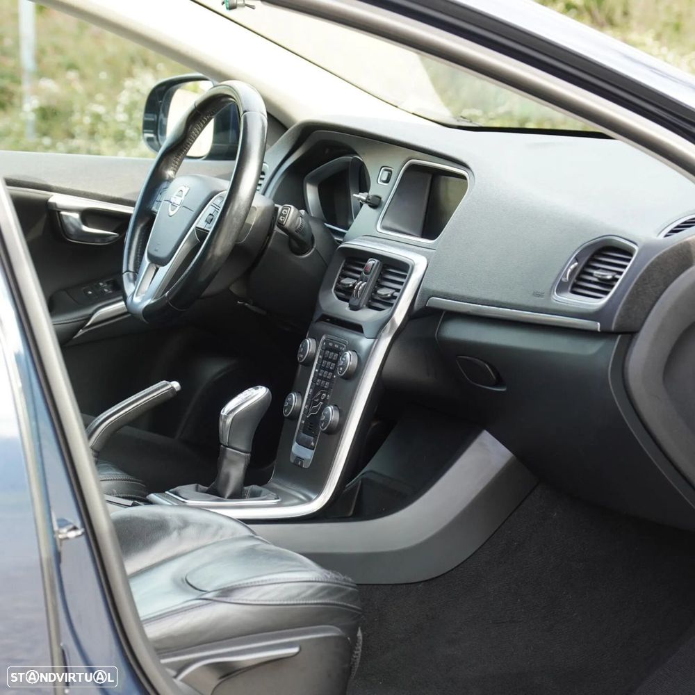 Volvo V40 1.6 D2 Volvo Ocean Race - 17
