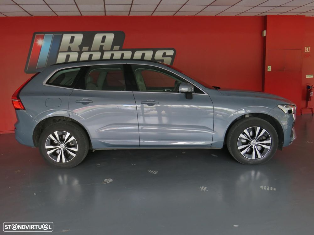 Volvo XC 60 2.0 B4 Momentum Plus - 5