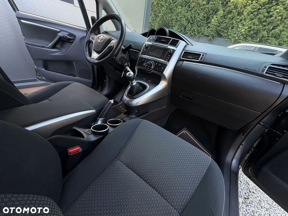 Toyota Verso 1.8 Premium 7os - 15
