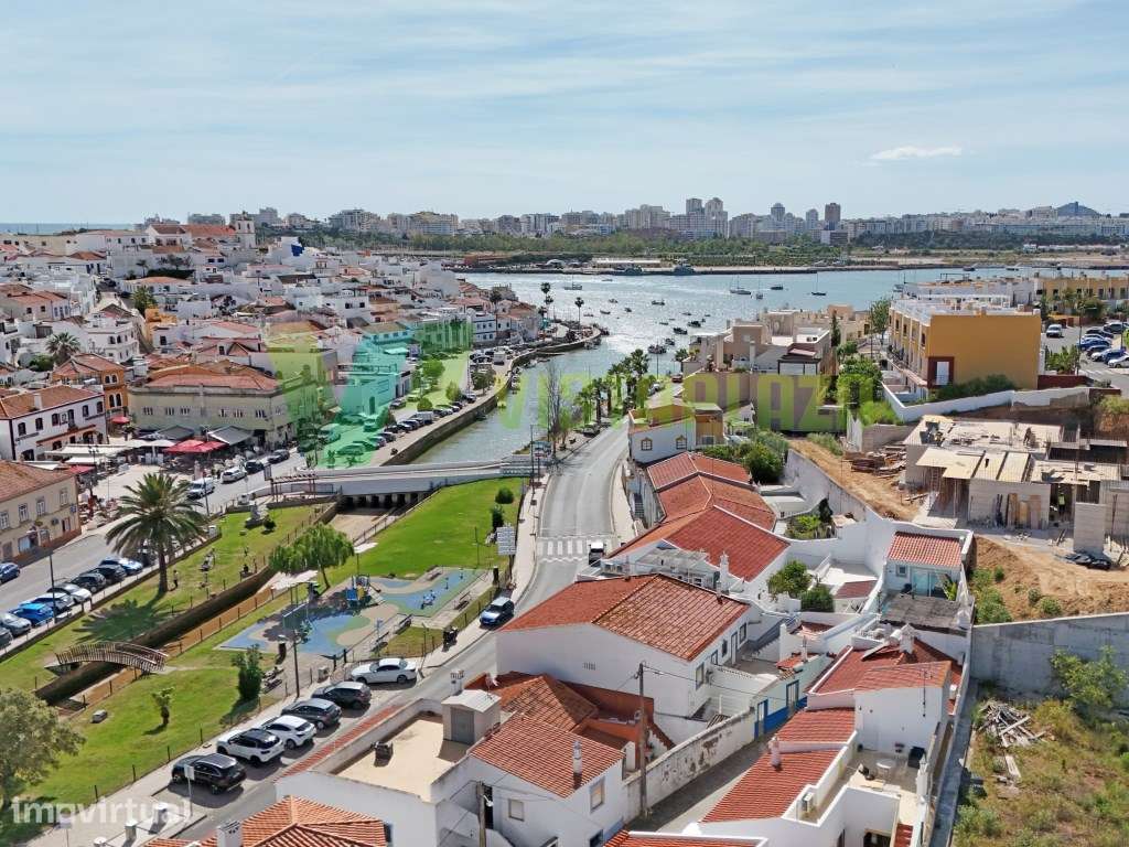 Casa Térrea T2 com Quintal em Ferragudo com Grande Potencial, Para ... - Grande imagem: 2/28