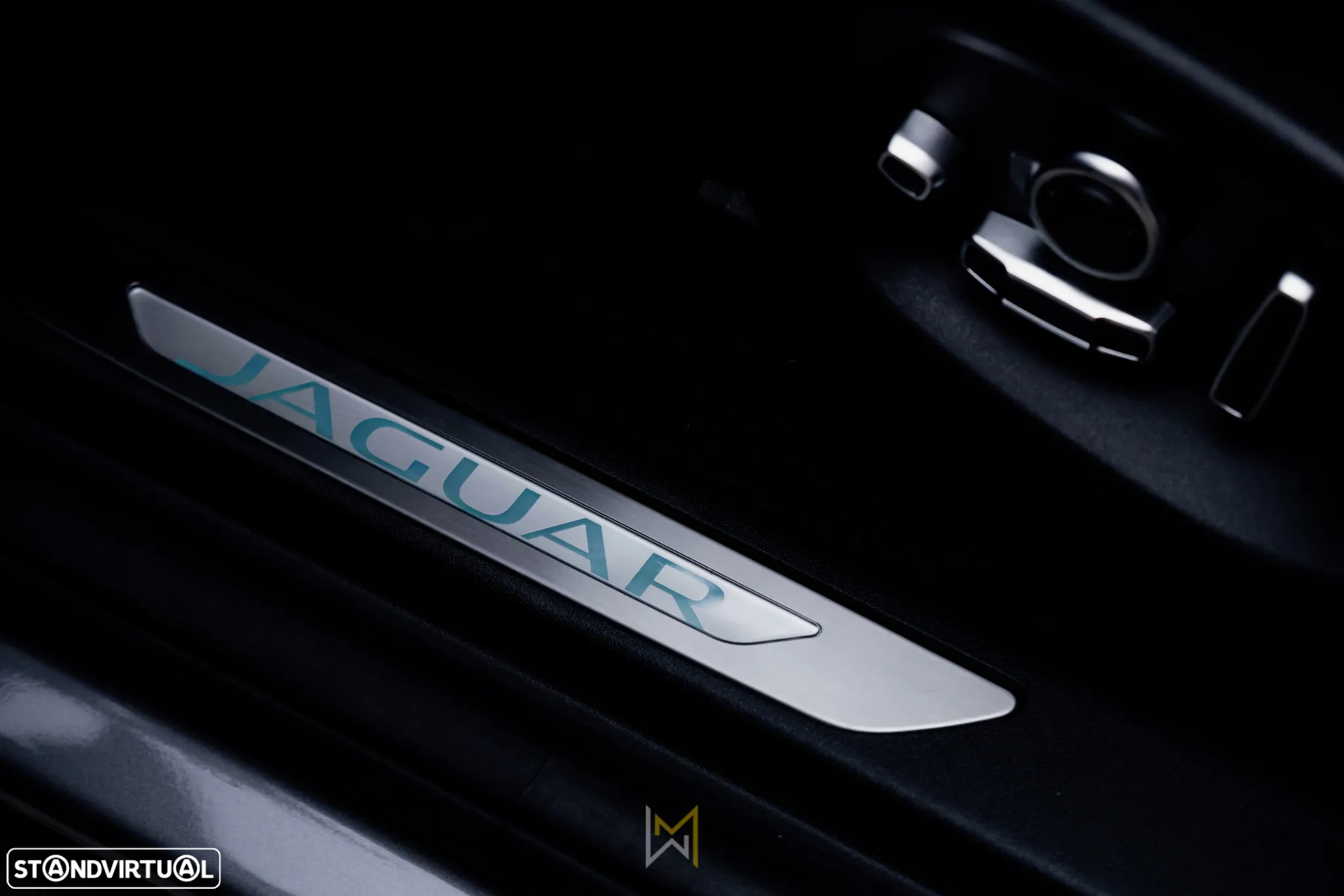 Jaguar E-Pace 1.5 P300e R-Dynamic SE AWD Aut. - 27