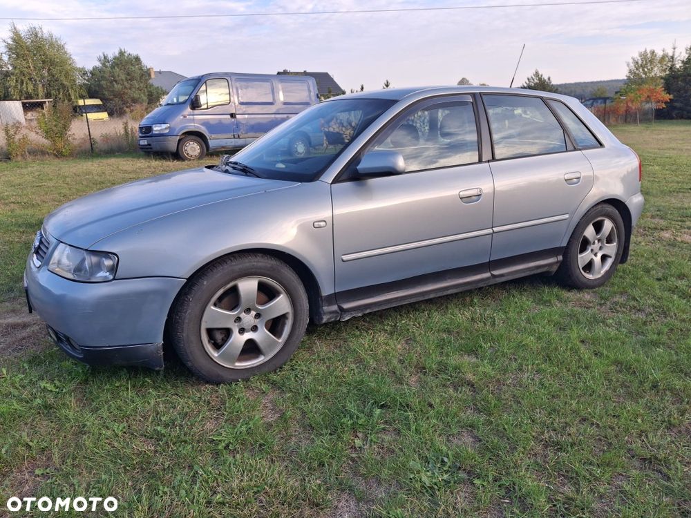 Audi A3 Sportback - 1
