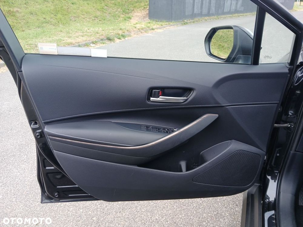 Toyota Corolla 2.0 Hybrid Trek - 41